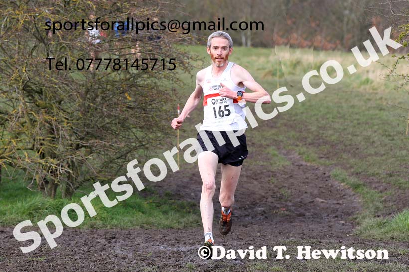 Men 35 to 60 in the 2023 BMAF Cross Country Champs., Wallsend. Photo: David T. Hewitson/Sports for All Pics